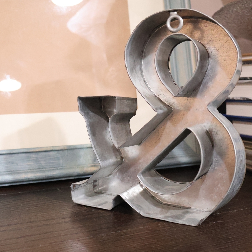 🔖 Rustic Gray Ampersand [ & ]  Decor - Picture 4 of 6